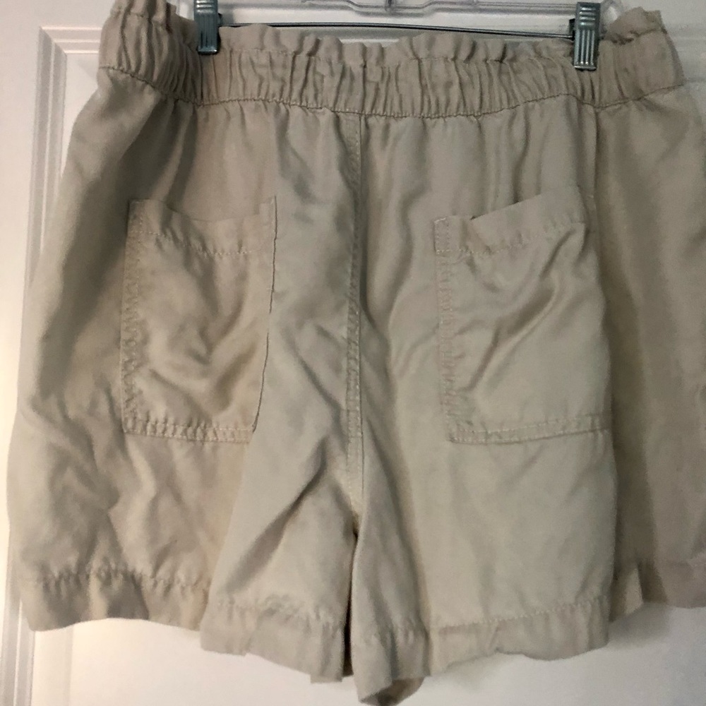 EUC LOFT Khaki Linen High wasted Shorts (XL) 🩳 - Picture 3 of 4